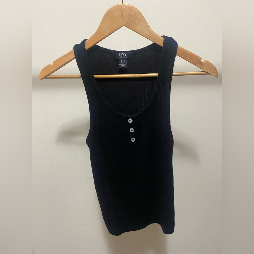 SWS ESSENTIALS top for women’s